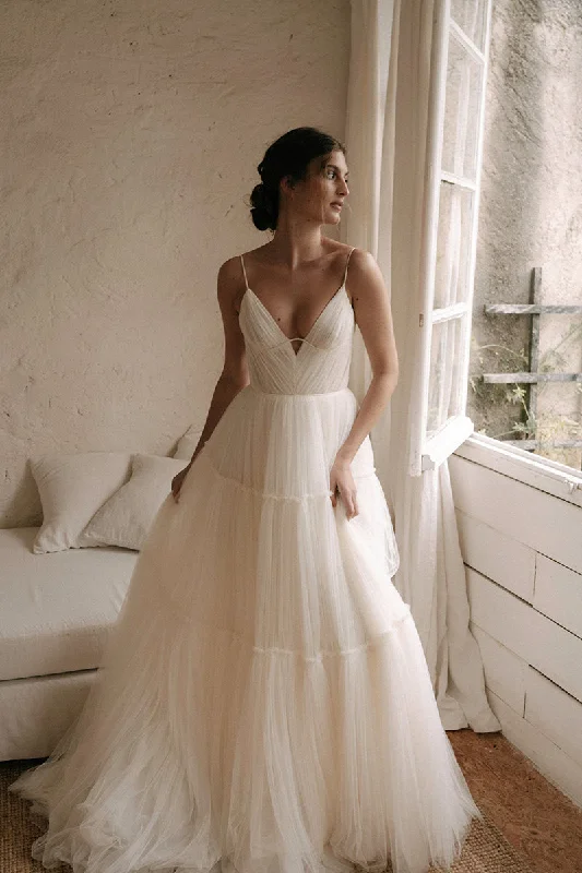 A Line Deep V Neck Tulle Boho Wedding Dress Beach Bridal Gown QW2364 Wedding Dress Style